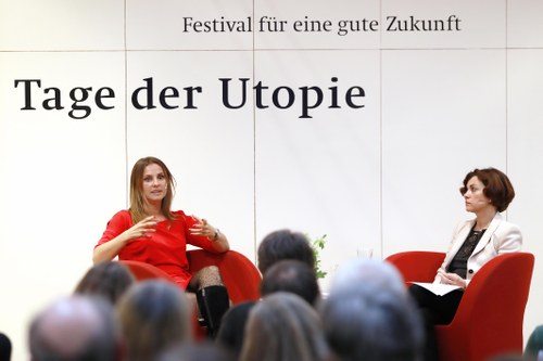 Die Referentin im Gespräch mit Renata Schmidtzkunz, Ö1