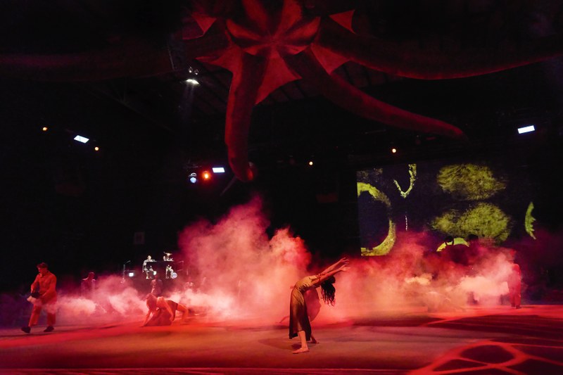 „Hold Your Breath“ – ein apokalyptisches Inferno (Foto: Anja Köhler)