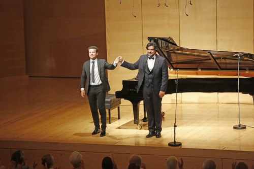 Für Ilker Arcayürek und Ammiel Bushakevitz gab es am Ende Jubel und Bravos. (Foto: Schubertiade Schwarzenberg)