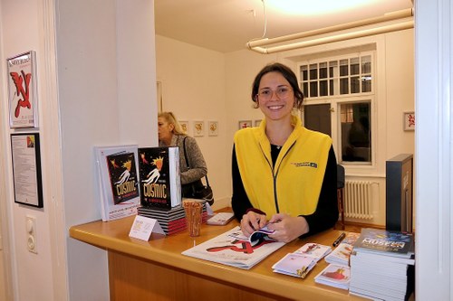 Immer gut aufgelegt - Besucher:innenzählerin des ORF. (Foto: Ulrike Huber)