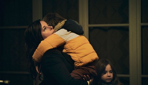 Morgens und abends kommen die Kinder zur Nachbarin. Wie lange noch? (Foto: Novoprod/Fugu)