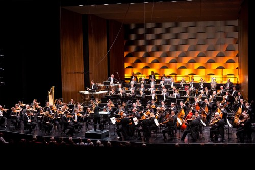 Die lettische Dirigentin Giedrė Šlekytė und die Wiener Symphoniker spielten Gustav Mahlers 1. Symphonie. (Foto: Dietmar Mathis)