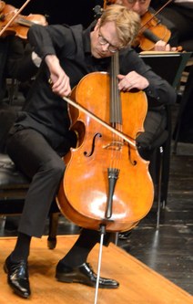 Julian Steckel begeisterte mit dem Cellokonzert von Antonin Dvorak im Dornbirner Kulturhaus.