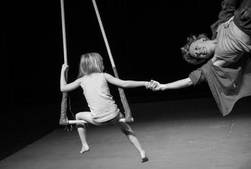 Tänzerin und Akrobatin Christine Gruber