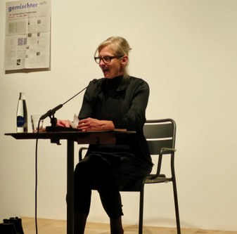 Anya Schutzbach sprach über das Verhältnis zwischen LektorInnen und AutorInnen
