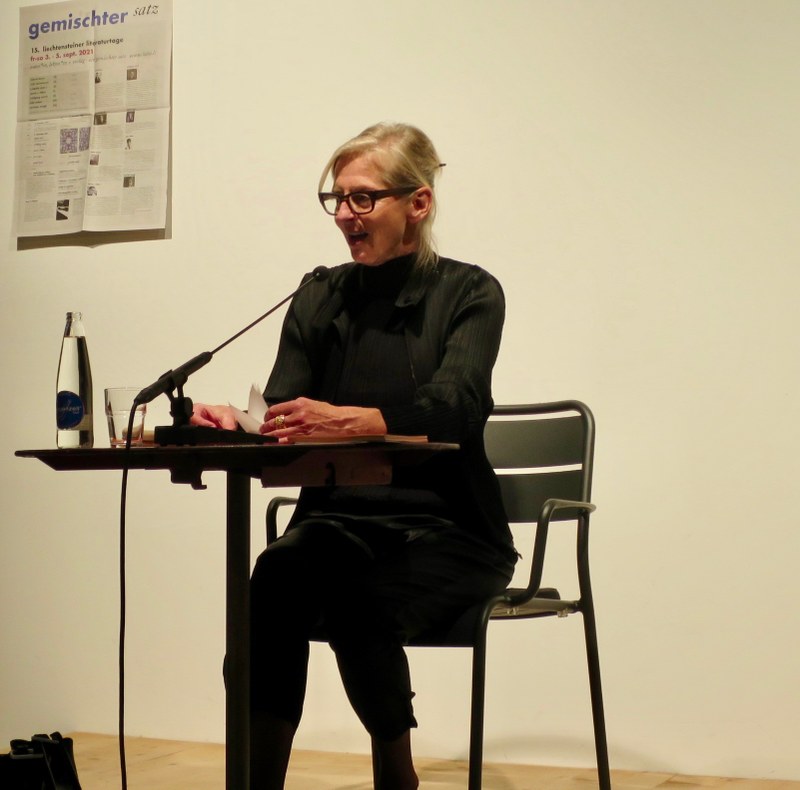 Anya Schutzbach sprach über das Verhältnis zwischen LektorInnen und AutorInnen