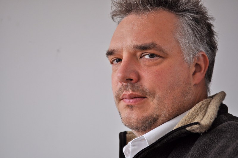 Stefan Sprenger steuert eine beklemmende Rechtfertigungsrede eines angeklagten Polizisten bei