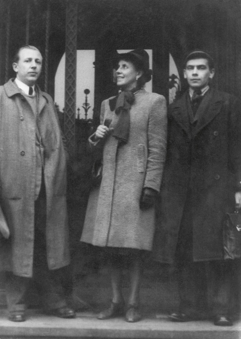 Maria Stromberger mit den Auschwitz-Überlebenden Tadeusz Szewczyk und Edward Pyś (rechts)  © Anna Pyś-Czechowicz, Rzeszów