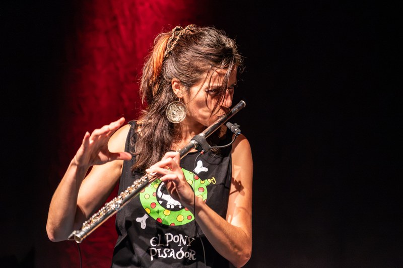 Delphine Joussein unterstützte ihn mit noch nie gehörten Flötentönen (Foto: Stefan Hauer)