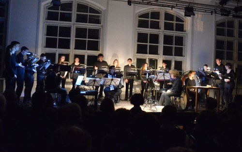 Die Abonnementreihe "Musik in der Pforte" eröffnete die aktuelle Saison mit einer eindrücklichen musikalischen Meditation. Erstmals sang auch das Ensemble "pforte-vokal" unter der Leitung von Martin Lindenthal.