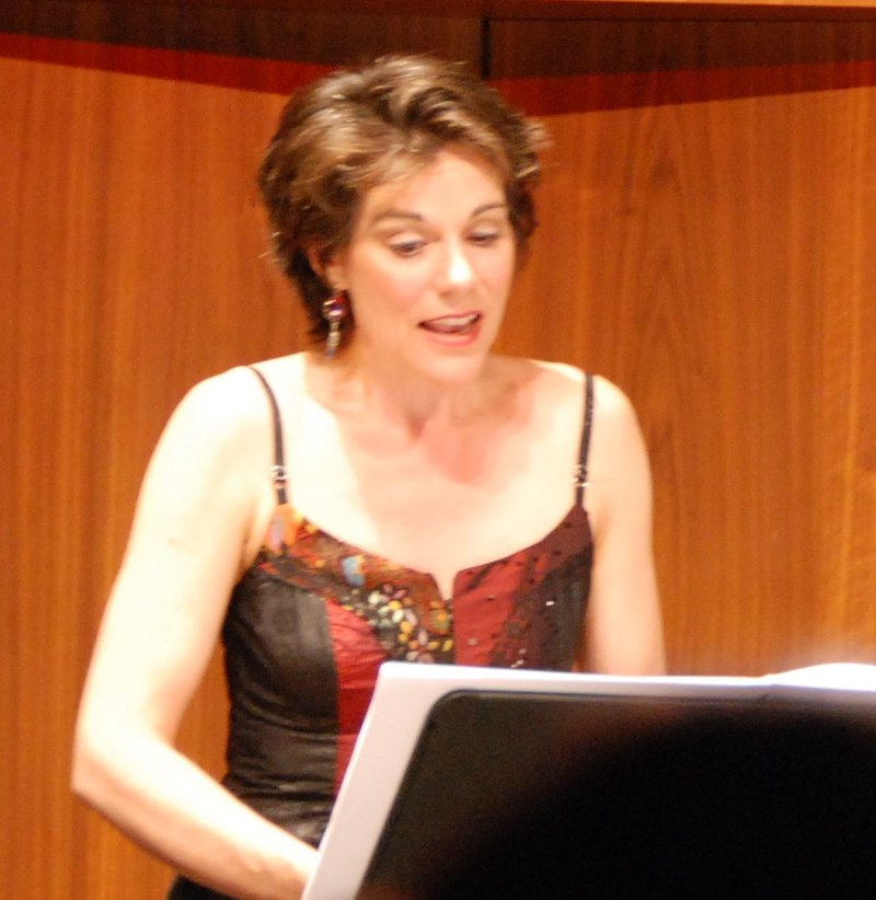 Salome Kammer sang die expressiven Celan Texte