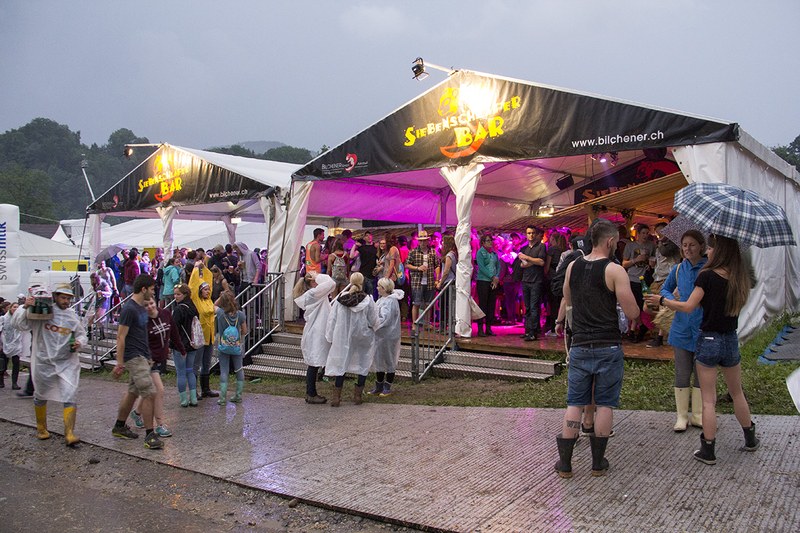 Der gelegentliche Regen trübt die Stimmung nicht
