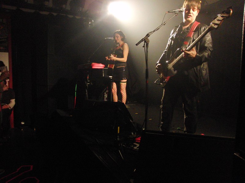 Spielten frisch von der Leber weg - "Fire licks Dynamite"