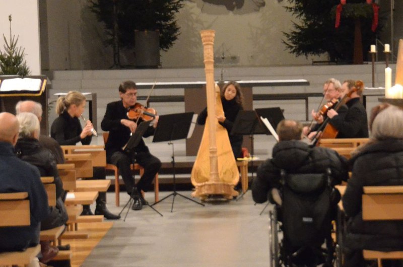 Das Ensemble "Quart.Art" mit Simone Bösch, Iradj Bastan Siar, Walter Tiefenthaler und Thomas Dünser sowie die Harfenistin Julia Scheier unterstützten mit ihrem Konzert den indischen Pater Raja und sein Sozialprojekt "Daddy Home".