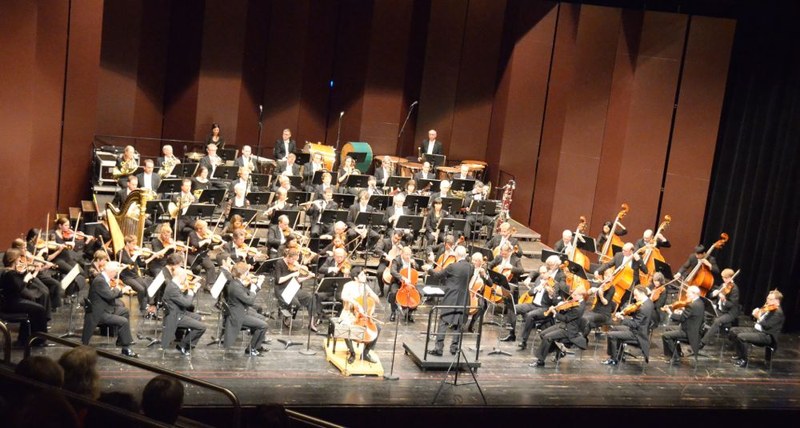 Die Württembergische Philharmonie Reutlingen unter der Leitung von Ola Rudner überzeugte als engagiertes Orchester und musizierte mit Elan.