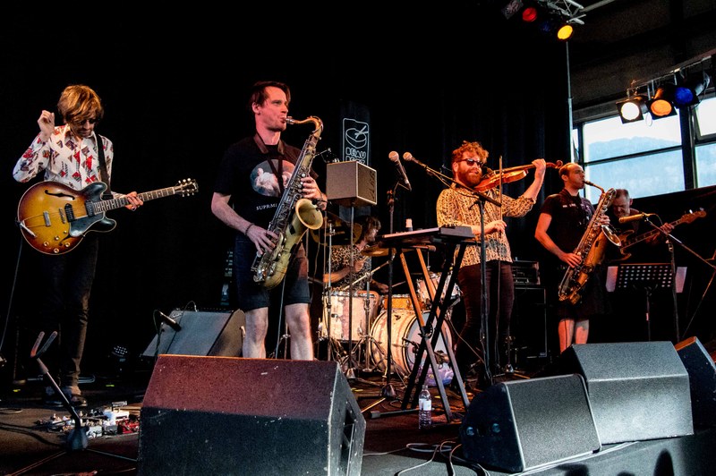 Théo Ceccaldi's Freaks sorgen mit ihren trefflichen Kombinationen von Disparatem für permanente Aha-Erlebnisse (alle Fotos: © Stefan Hauer)