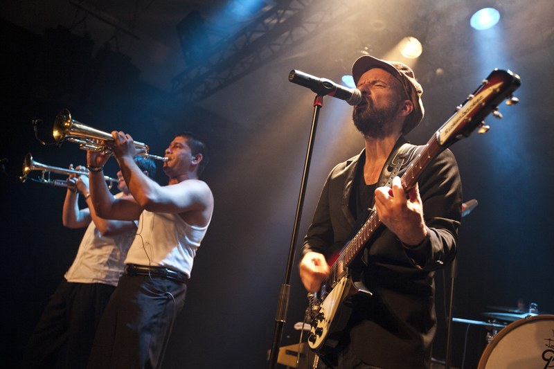 Bucovina Club Orkestar steht für starke Instrumentalisten des Balkan-Pop