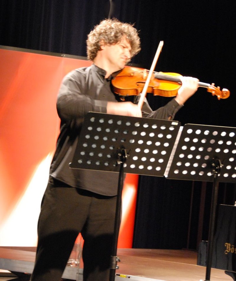 Der Bratschist Klaus Christa spielte im ORF unter anderem Kompositionen, die ihm Michael Amann, Wolfgang Lindner und Judit Varga auf den Leib geschrieben haben.
