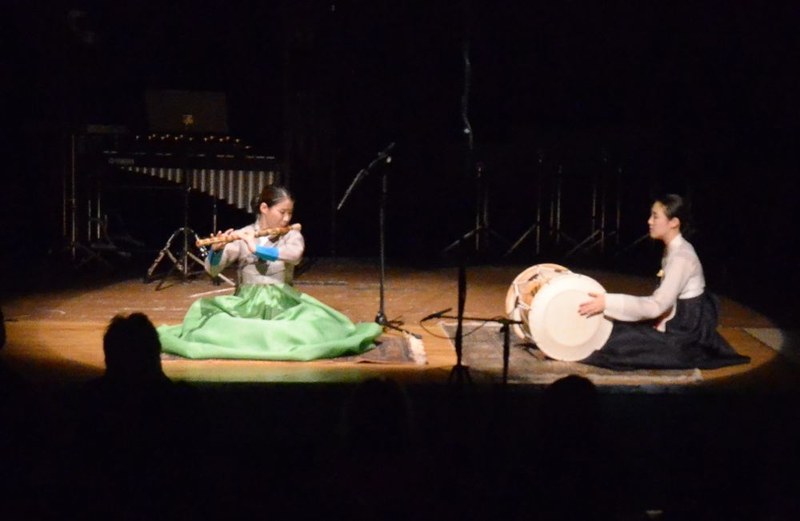 Ein Schwerpunkt der diesjährigen btzm ist der koreanischen Musik gewidmet. Souverän musizierten Park Hye-ohn an der Daegeum und Lee Sang-kyung am Janggu.