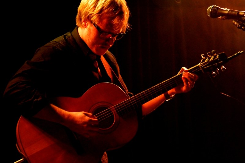 Christoph Jarmer alias Esteban´s ist ein virtuoser Gitarrist (Fotos: Johanna Baumgartner / Spielboden).