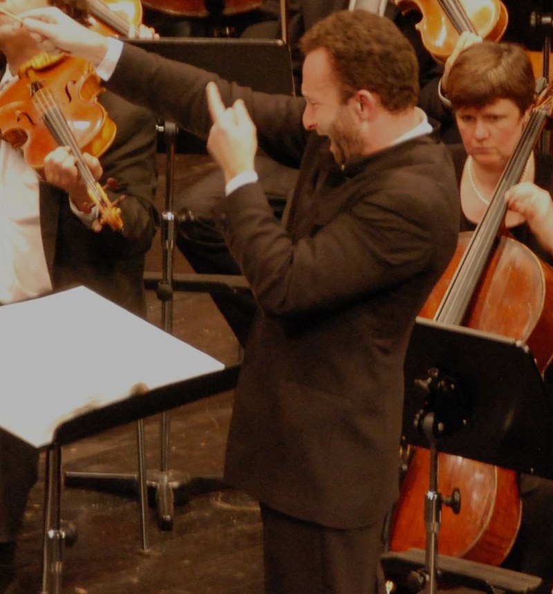 Kirill Petrenko wird Chefdirigent der Berliner Philharmoniker - eine wegweisende Entscheidung, die große Zustimmung findet.