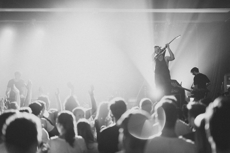 Let there be rock: Olympique überzeugten mit druckvollem Alternative Rock (alle Fotos © Matthias Rhomberg).