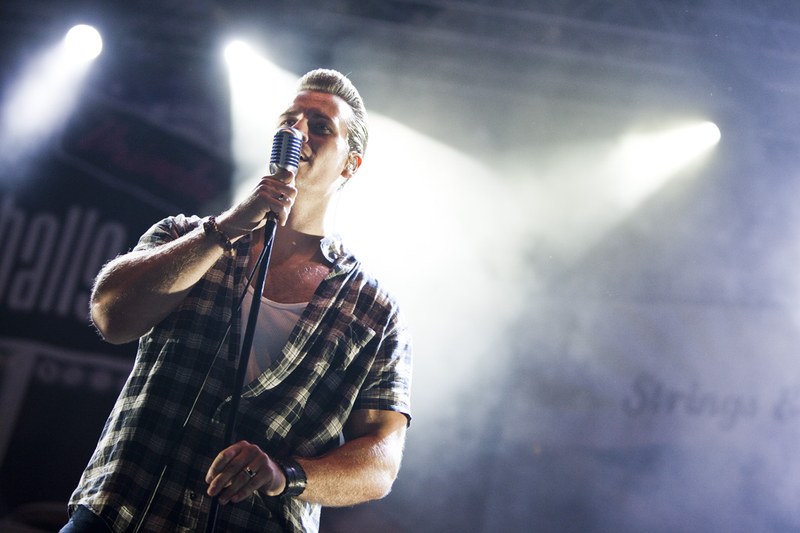 Alle mitsingen, The Baseballs schlagen mit bekannten Hits im Rockabilly-Stil zurück