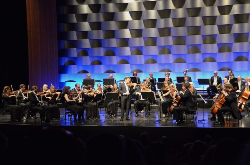 Die ausgefeilte Klangkultur und die aufmerksame Spielart des "English Chamber Orchestra" ergaben herausragende Werkdeutungen.