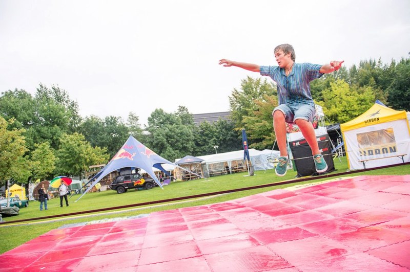 Slackline, Miniramp, Stand-Up-Paddle und viele weitere sportliche Aktivitäten fielen leider ins Wasser