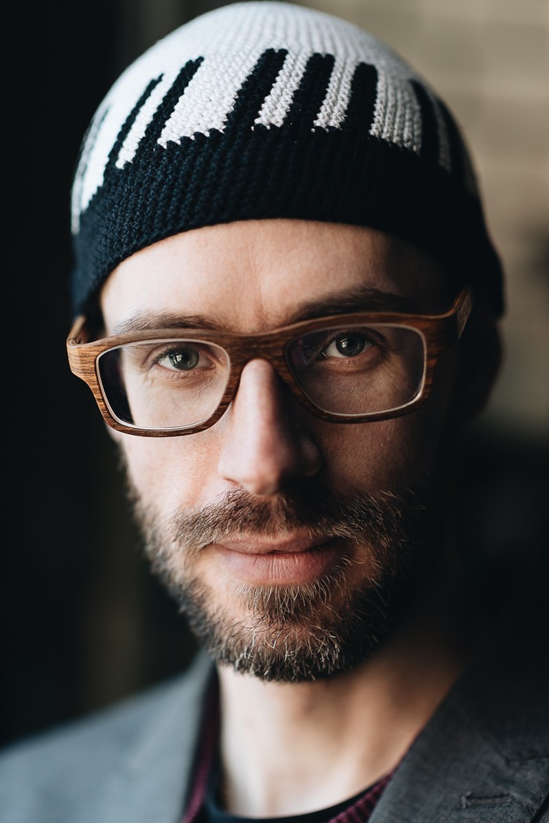 David Helbock, der das kleine virtuelle Solopiano-Festival organisiert hat, wird am 17.6. den Abschlussabend bestreiten (© Joanna Wizmur)