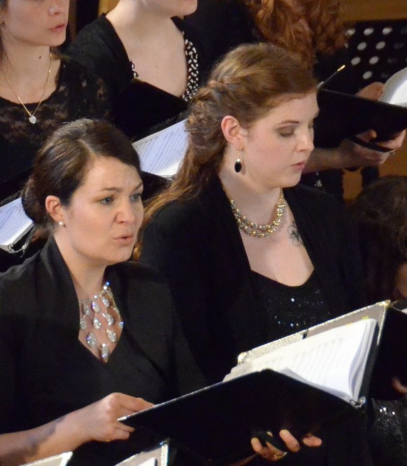 Petra Tschabrun (Sopran) und Anna Welte (Alt) sowie ...