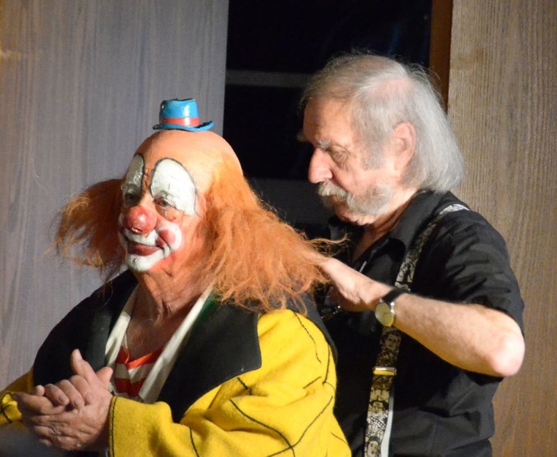 Clown Galetti und sein Bühnenpartner Hans Sturm unterhielten das Publikum im Feldkircher Hotel Büchel mit ihren amüsanten Geschichten.