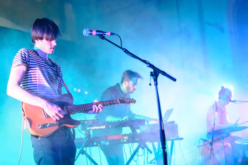 Pablo Nouvelle (Mitte) spielte ein sehr lässiges Konzert.