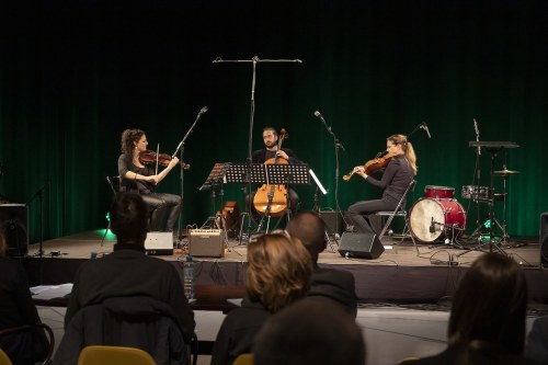 Monica Tarcsay musizierte im Trio mit Karoline Kurzemann-Pilz und Fabian Jäger Kompositionen von Marcus Nigsch.