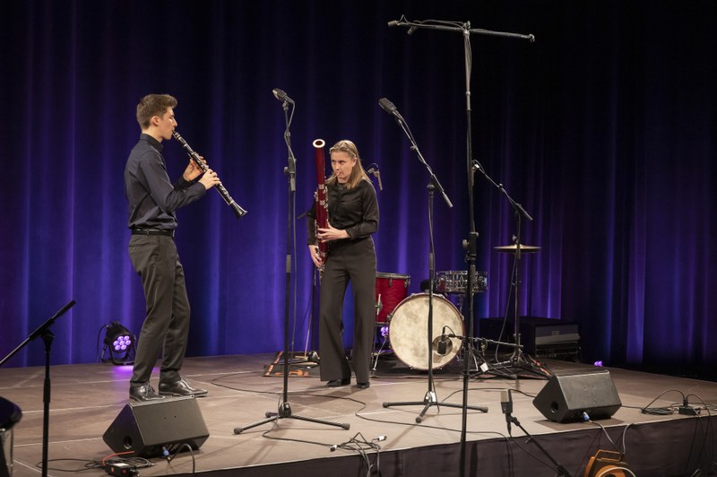 Paul Moosbrugger erhielt den zweiten Anerkennungspreis. Er interpretierte Kompositionen von Jörg Widmann, Peter Graham und im Duett mit Johanna Bilgeri ein Werk von Gernot Wolfgang.