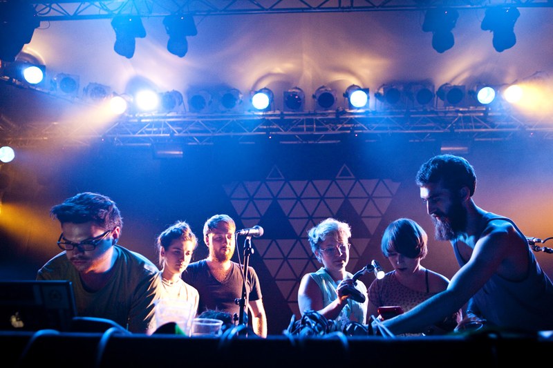 Der Gameboymusicclub zaubert tanzbaren Sound aus Elektrospielzeug