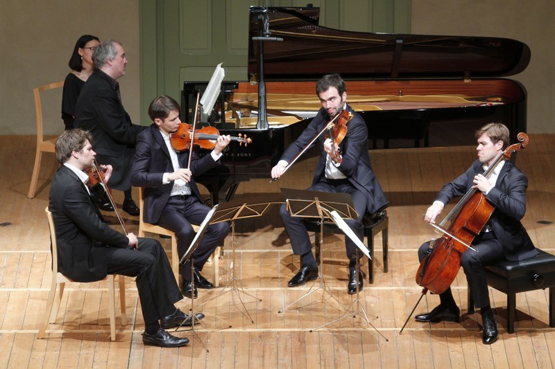 Das Modigliani Quartett und Nicholas Angelich am Klavier boten eine mitreißende Interpretation des Klavierquintetts, op. 44 von Robert Schumann.