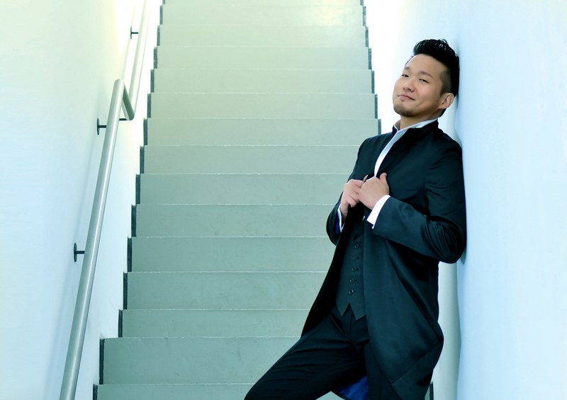 Die Rolle des Orpheus ist stilgerecht mit dem kanadisch-koreanischen Countertenor David DQ Lee besetzt, analog der von Gluck vorgeschriebenen Altpartie (Foto Phattava Zranujit)
