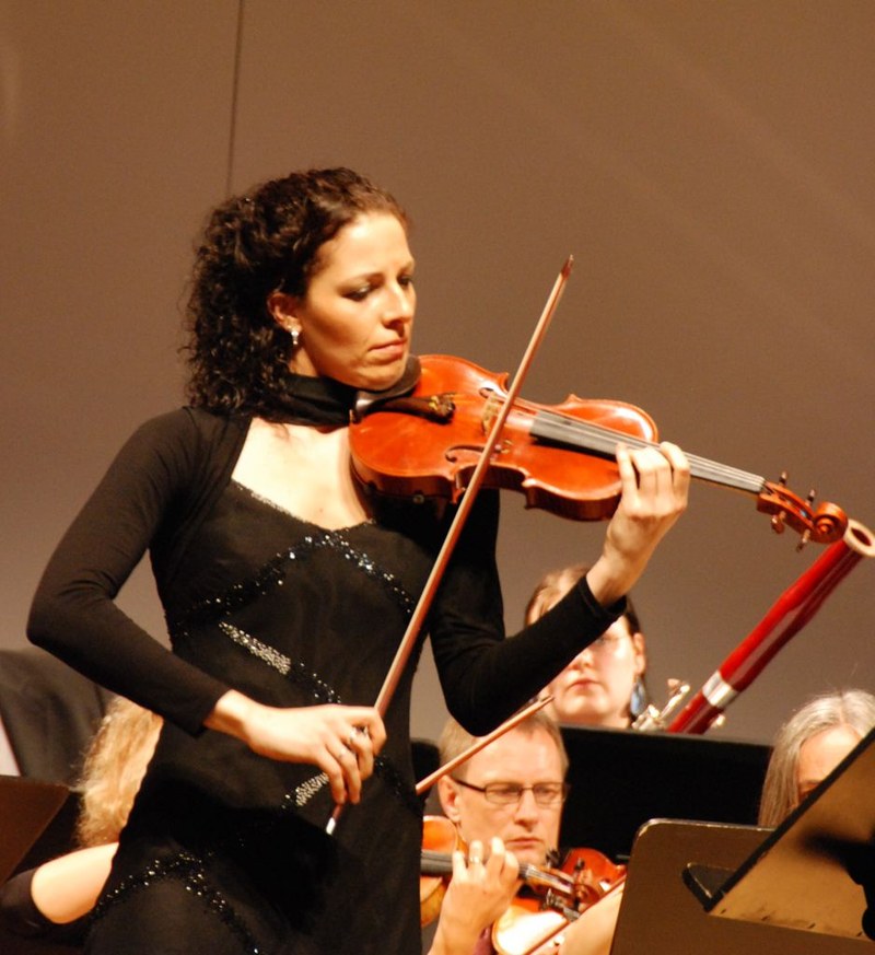 Klangsinnliche Monica Tarcsay