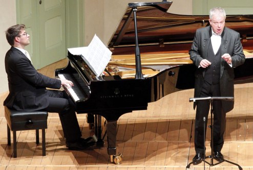 Christoph Prégardien begeisterte mit seinen packenden Lieddeutungen und Andreas Frese war ihm ein kompetenter Klavierpartner. (Foto: Schubertiade)