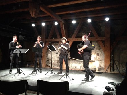 Erwan Keravec (rechts) spielte mit seinem Ensemble seine Eigenkomposition „Sans Titre Provisoire“