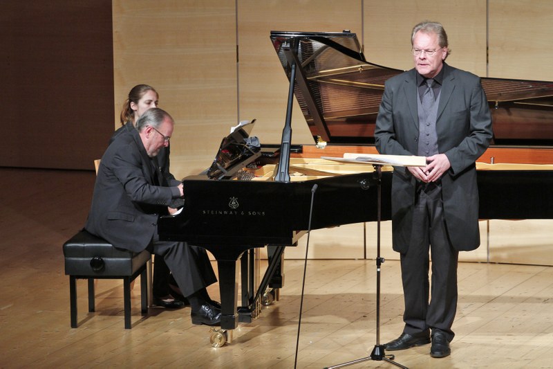 Der Sänger Michael Volle und der Pianist Helmut Deutsch ergänzten sich ideal und formten dramatische und leidenschaftlich bewegte Lieddeutungen. (Foto: Schubertiade)