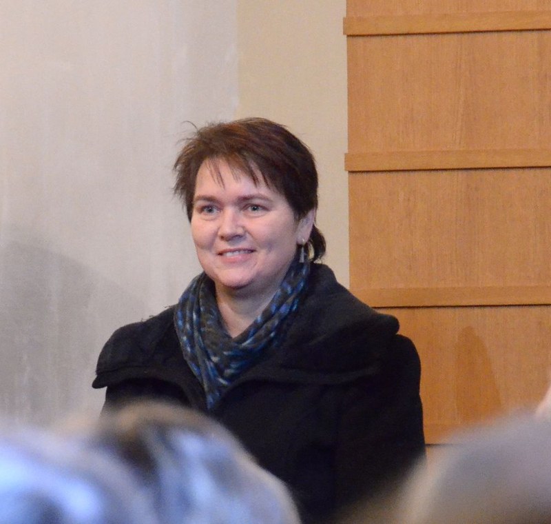 Gerda Poppa freute sich über die erfolgreiche Uraufführung ihrer Komposition „Skulptur" für gemischten Chor, Orgel und Registranten.