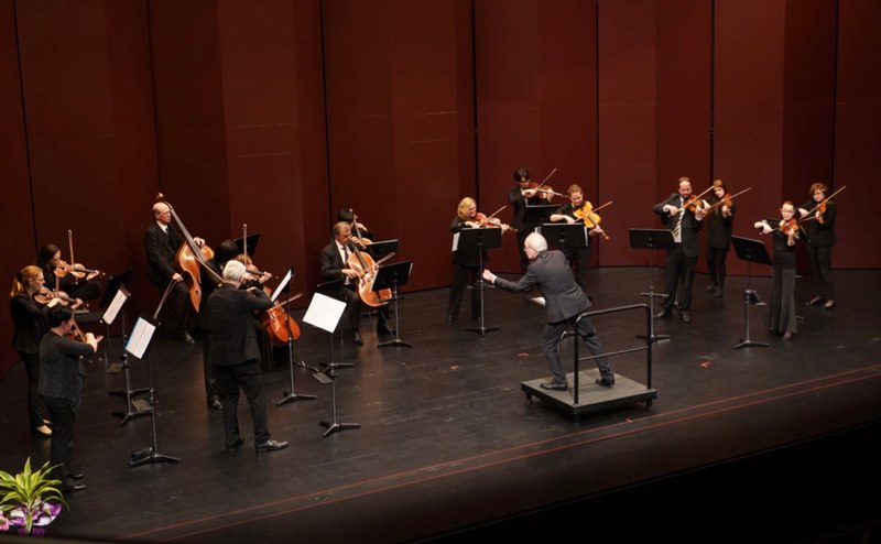 Die Sinfonietta Köln unter der Leitung von Cornelius Frowein präsentierte im Dornbirner Kulturhaus unter anderem Fugen von J. S. Bach, die W. A. Mozart instrumentierte.
