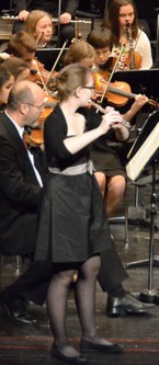 Im MIttelpunkt standen die Solistinnen Vanessa Gasser mit einem Flötenkonzert von Mozart...