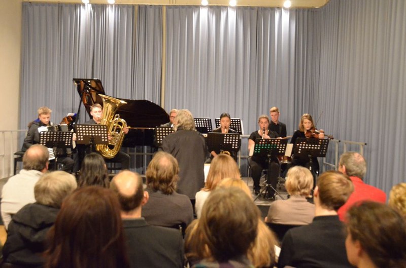 Wolfgang Lindner und Studierende widmeten sich dem "Tierkreis" von Karlheinz Stockhausen.