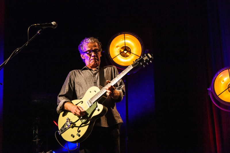 Billy Watts: Ein versierter Begleiter und Solist