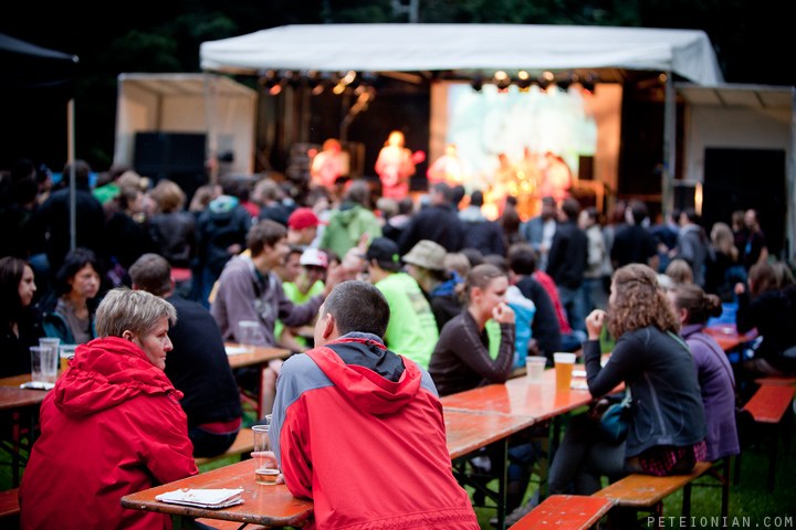 Alle, die sich vom Wetter verunsichern ließen, verpassten ein herzliches Festival