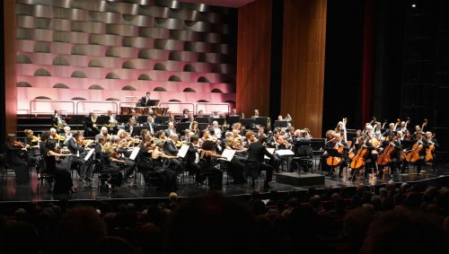 Das italienische Orchestra dell'Accademia Nazionale di Santa Cecilia spielte hervorragend und eröffnete die Saison der Bregenzer Meisterkonzerte mit Werken, die nicht alle Tage zu hören sind. (Foto: Silvia Thurner)