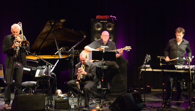 Christian Muthspiel (Posaune), Matthieu Michel (Trompete und Flügelhorn), Franck Tortiller (Vibraphon) und  Steve Swallow (E-Bass) begeisterten mit ihrem Tribut für John Dowland das Publikum.
